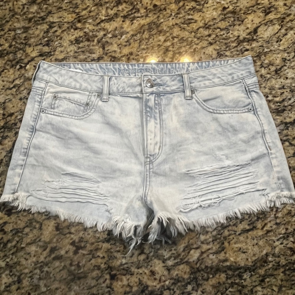 American Eagle Tomgirl Shortie Distressed Denim Shorts Lightβ Wash Women's 14